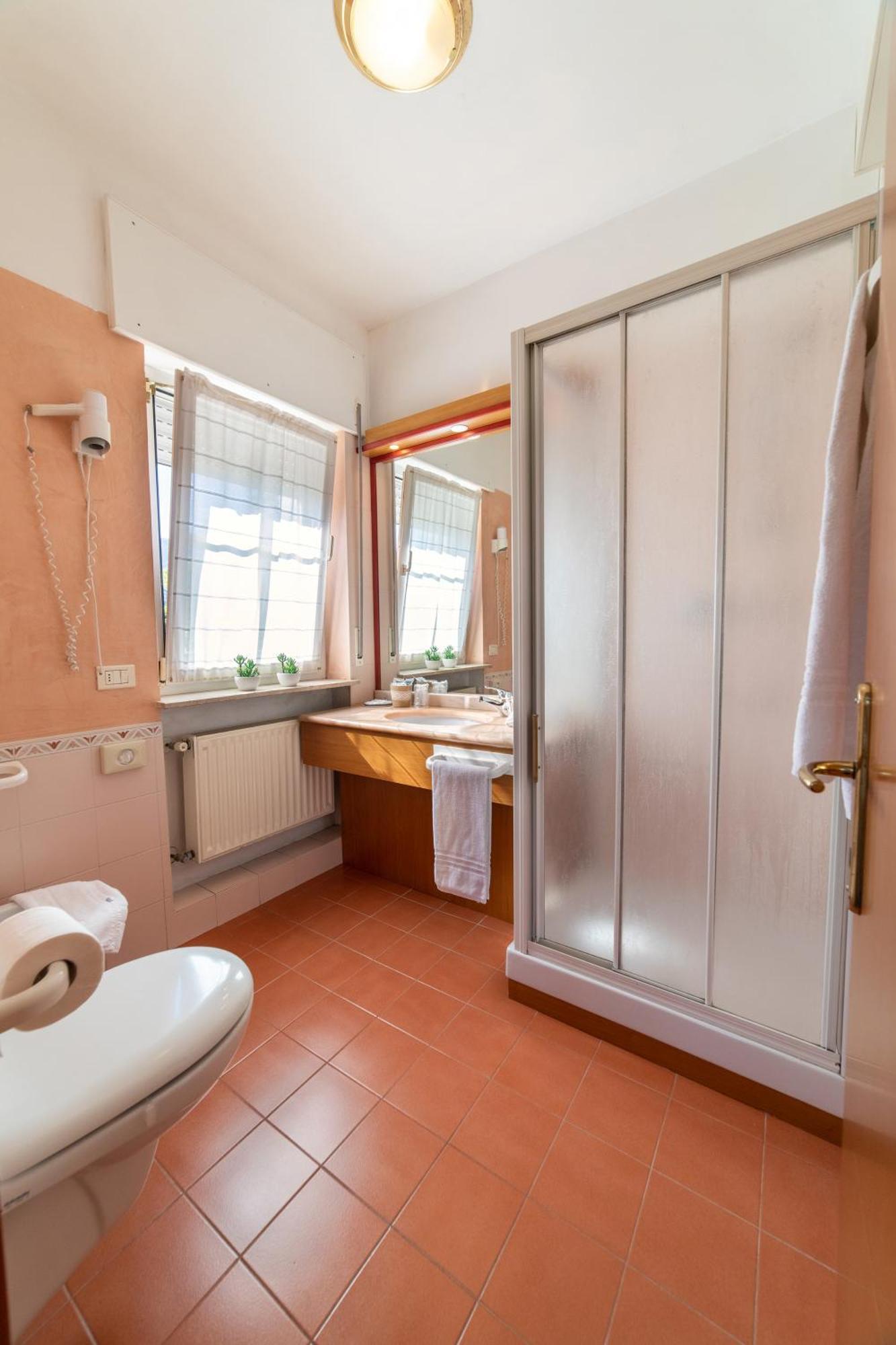 Hotel Ristorante Sagittario Фельтре Экстерьер фото